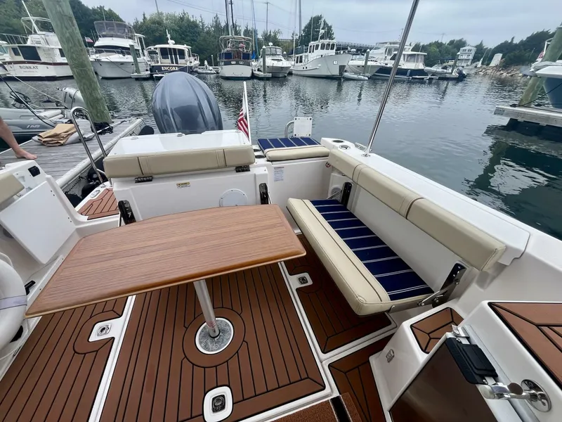 Slide: The Image of Ranger Tug R-27 2023 - 5580373