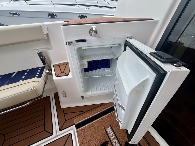 Slide: The Image of Ranger Tug R-27 2023 - 5580376