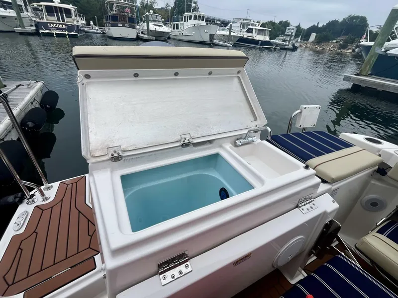 Slide: The Image of Ranger Tug R-27 2023 - 5580380