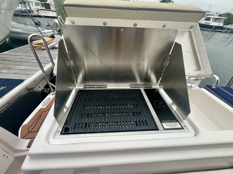 Slide: The Image of Ranger Tug R-27 2023 - 5580385