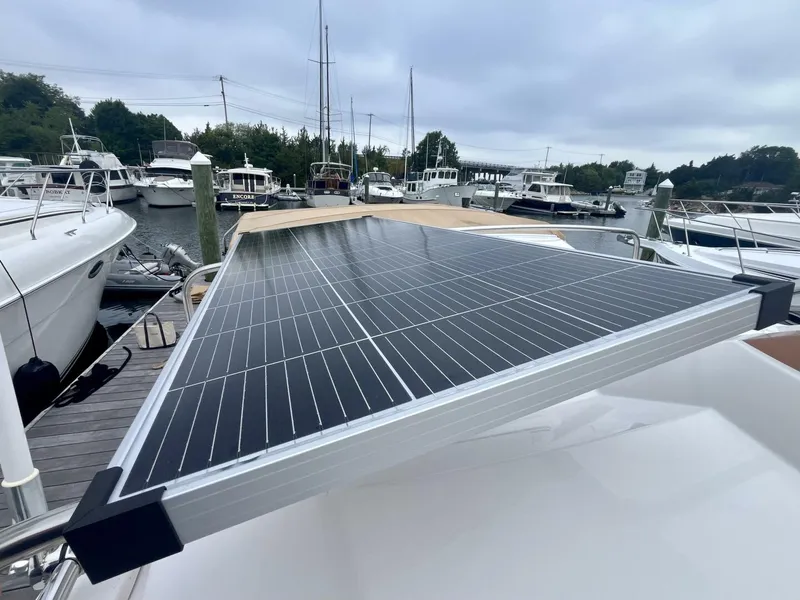 Slide: The Image of Ranger Tug R-27 2023 - 5580414