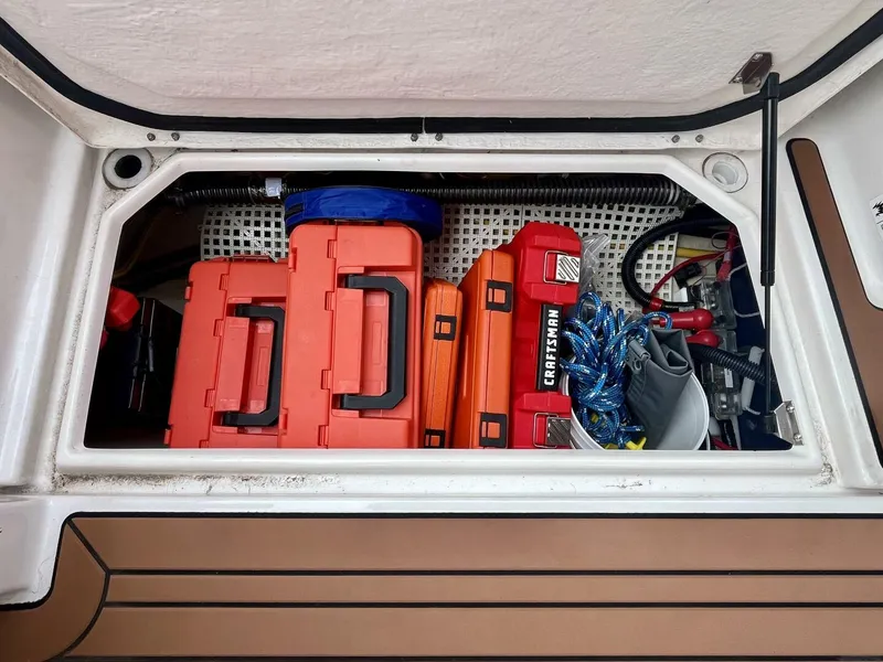 Slide: The Image of Ranger Tug R-27 2023 - 5580428