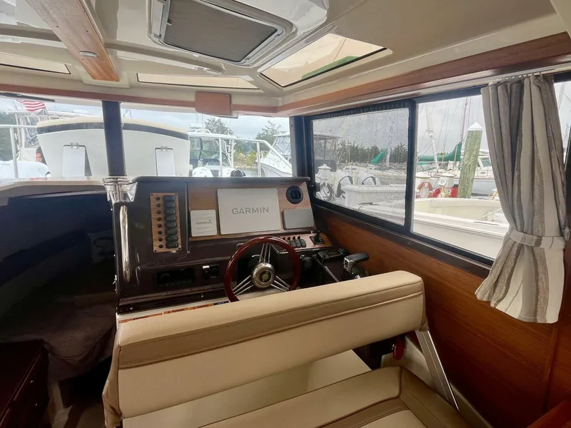 Slide: The Image of Ranger Tug R-27 2023 - 5580461