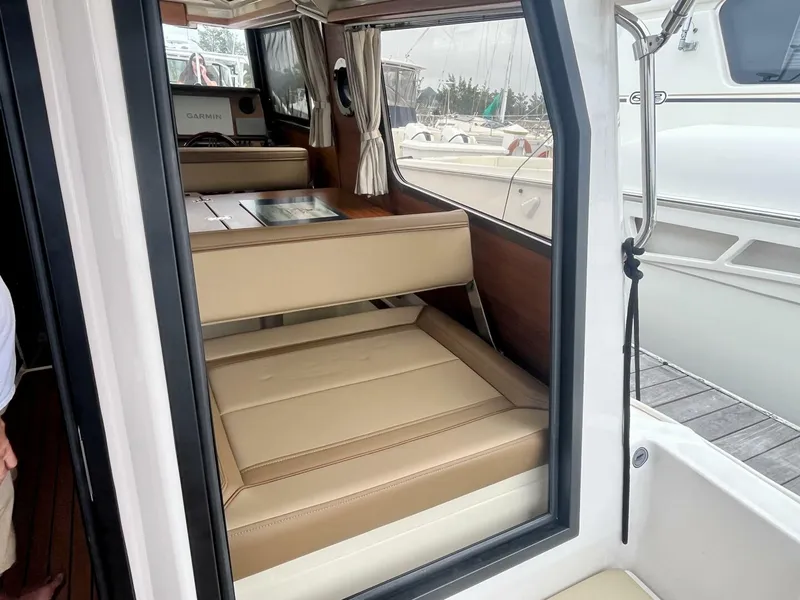 Slide: The Image of Ranger Tug R-27 2023 - 5580462