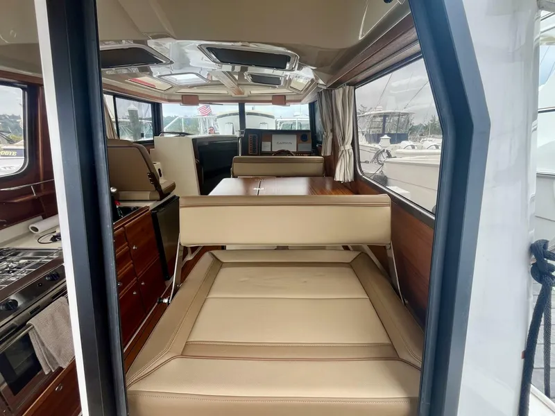 Slide: The Image of Ranger Tug R-27 2023 - 5580464