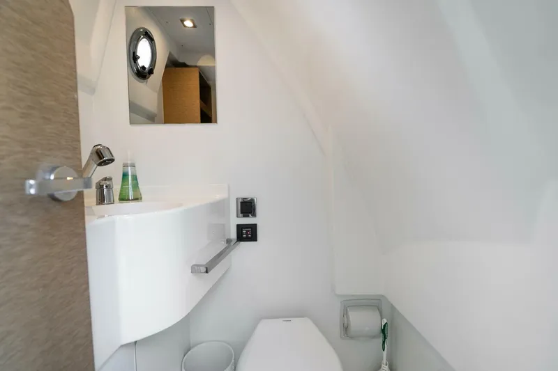 Slide: The Image of Prestige 680 2018 - 5622236