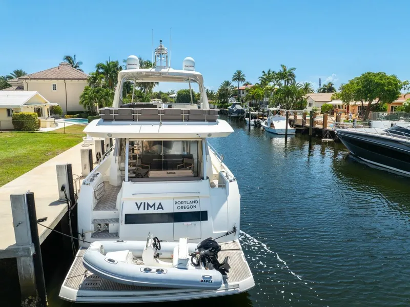 Slide: The Image of Prestige 680 2018 - 5622250