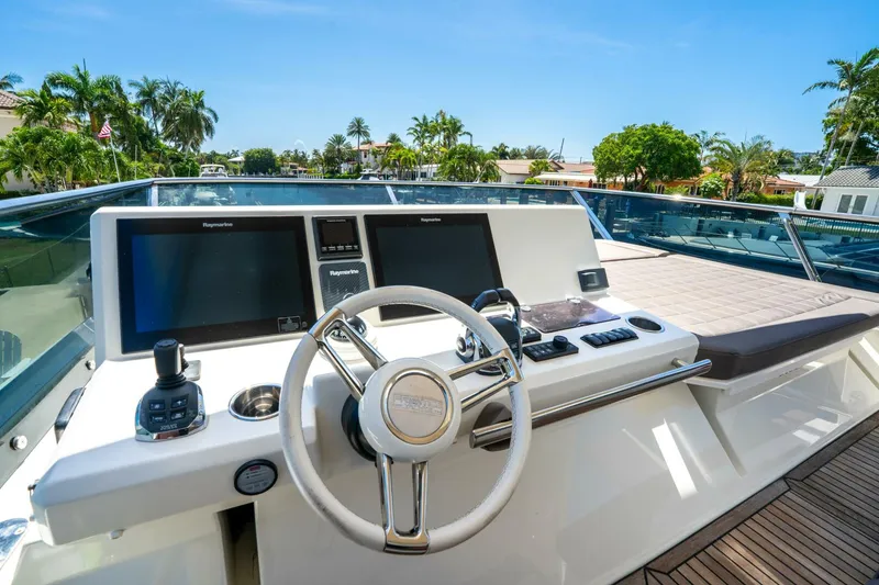 Slide: The Image of Prestige 680 2018 - 5622226