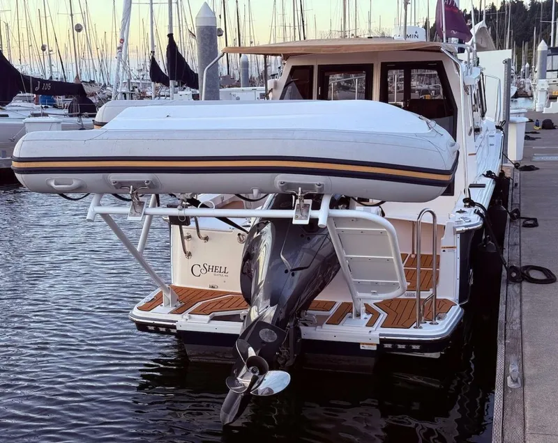 Slide: The Image of Ranger Tug R-27 2022 - 5599304