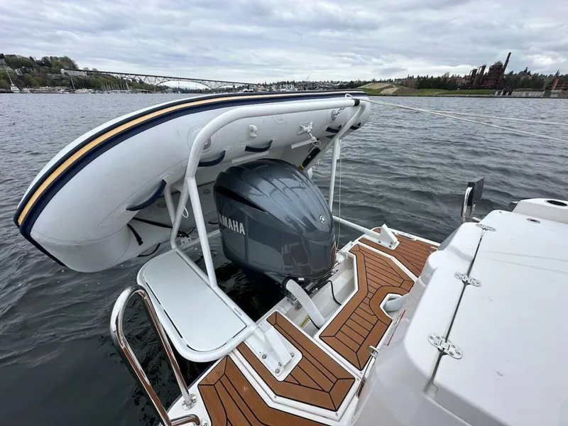 Slide: The Image of Ranger Tug R-27 2022 - 5599305