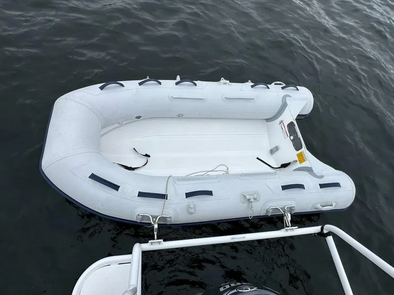 Slide: The Image of Ranger Tug R-27 2022 - 5599307