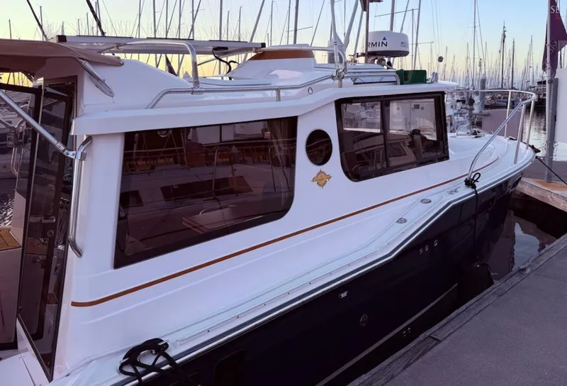 Slide: The Image of Ranger Tug R-27 2022 - 5599309