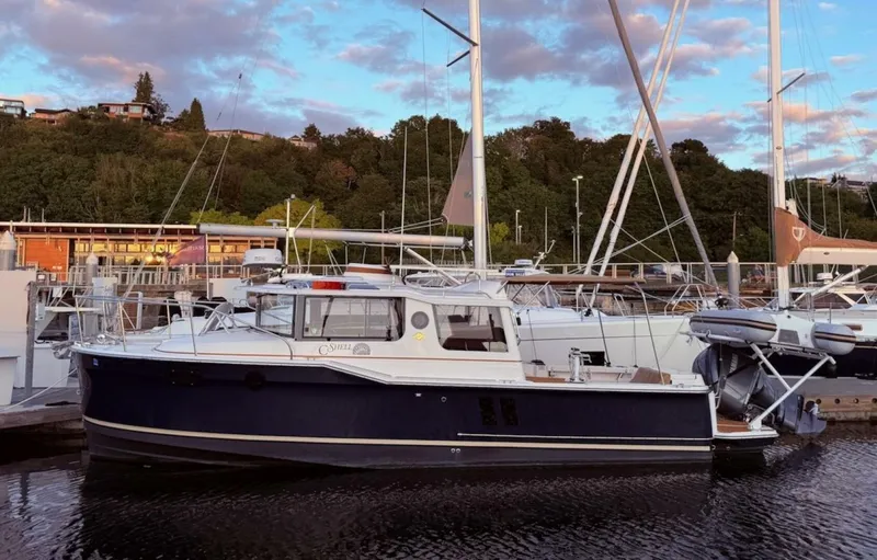 Slide: The Image of Ranger Tug R-27 2022 - 5599251