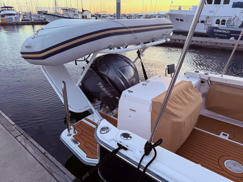 Slide: The Image of Ranger Tug R-27 2022 - 5599311