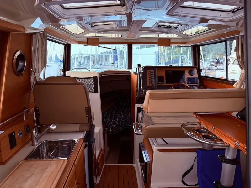 Slide: The Image of Ranger Tug R-27 2022 - 5599318