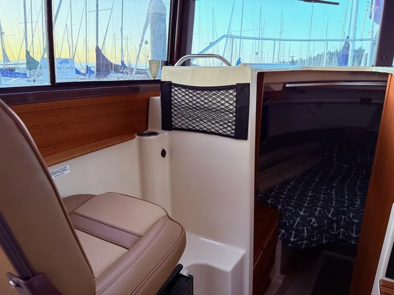 Slide: The Image of Ranger Tug R-27 2022 - 5599344