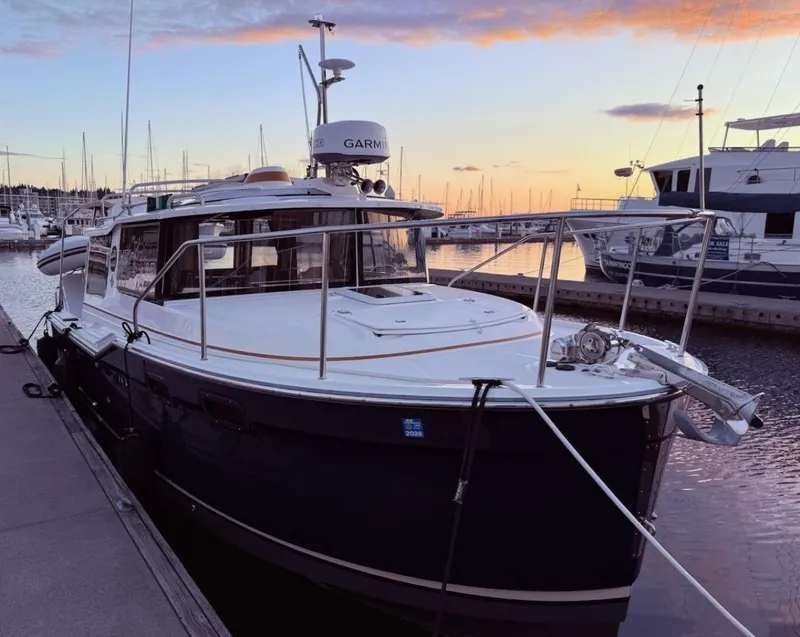 Slide: The Image of Ranger Tug R-27 2022 - 5599266