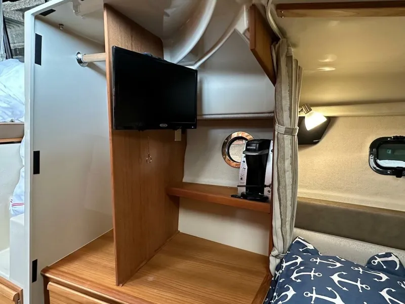 Slide: The Image of Ranger Tug R-27 2022 - 5599454