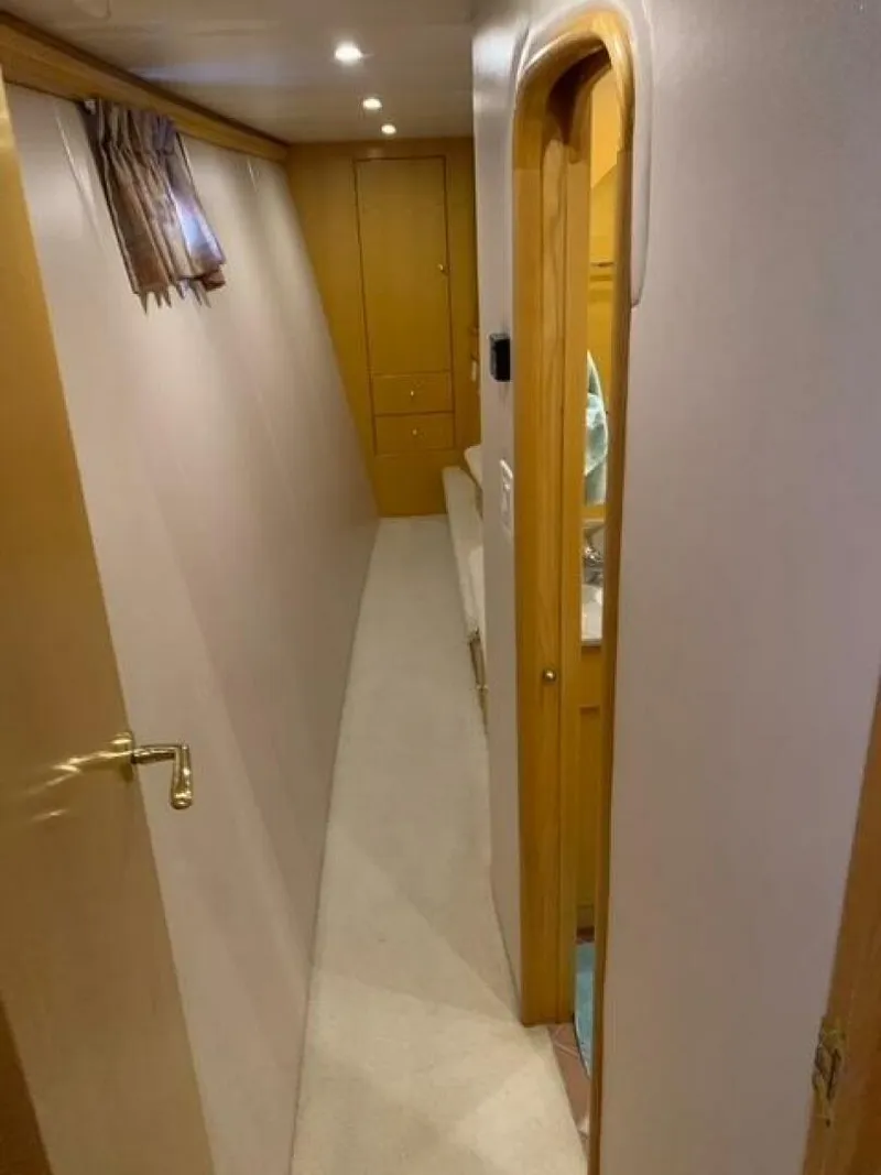 Slide: The Image of Wendon 605 2005 - 5580951