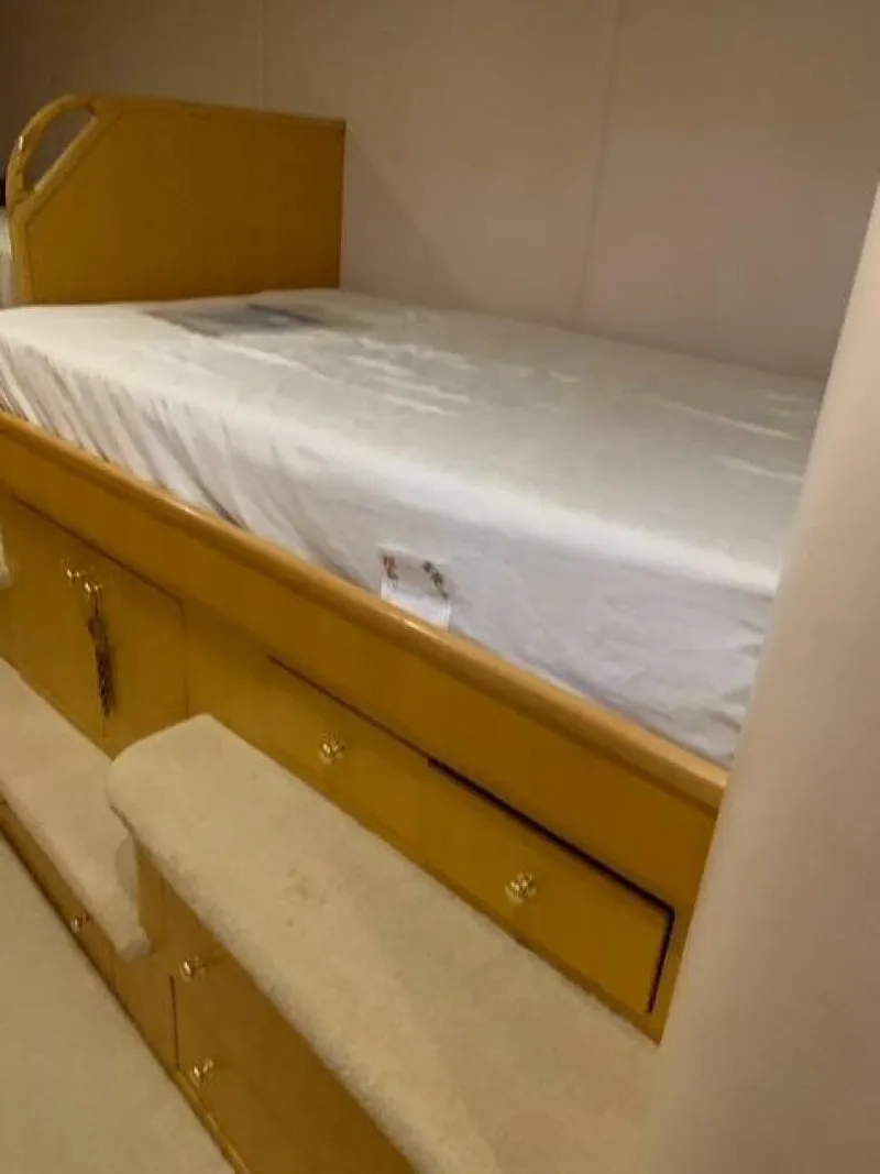 Slide: The Image of Wendon 605 2005 - 5580954