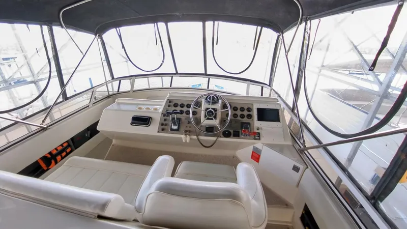 Slide: The Image of Flybridge/Helm - 5580867