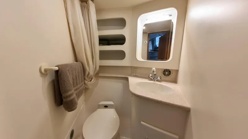 Slide: The Image of Guest Head - 5580886