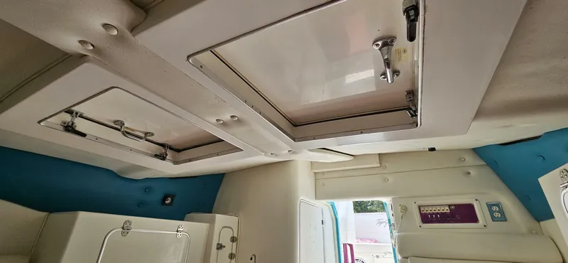 Slide: The Image of Cigarette Top Gun 1994 - 5580824