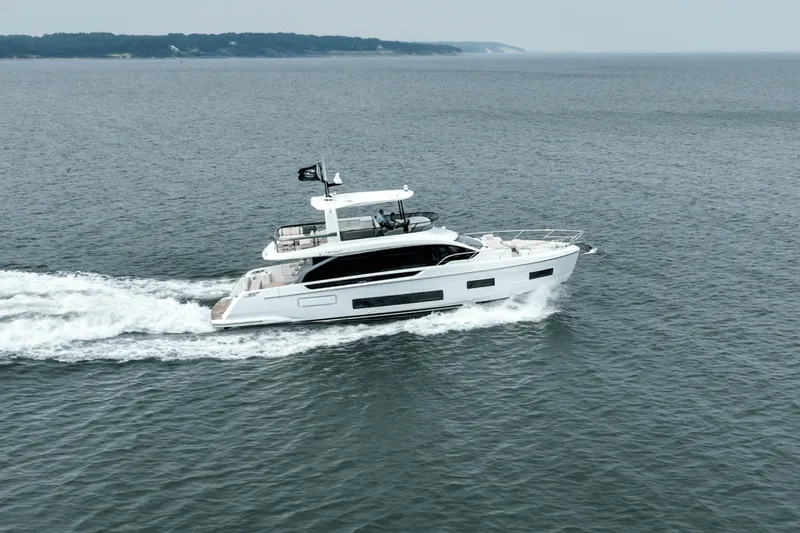Slide: The Image of Azimut Fly 62 2026 - 5581042