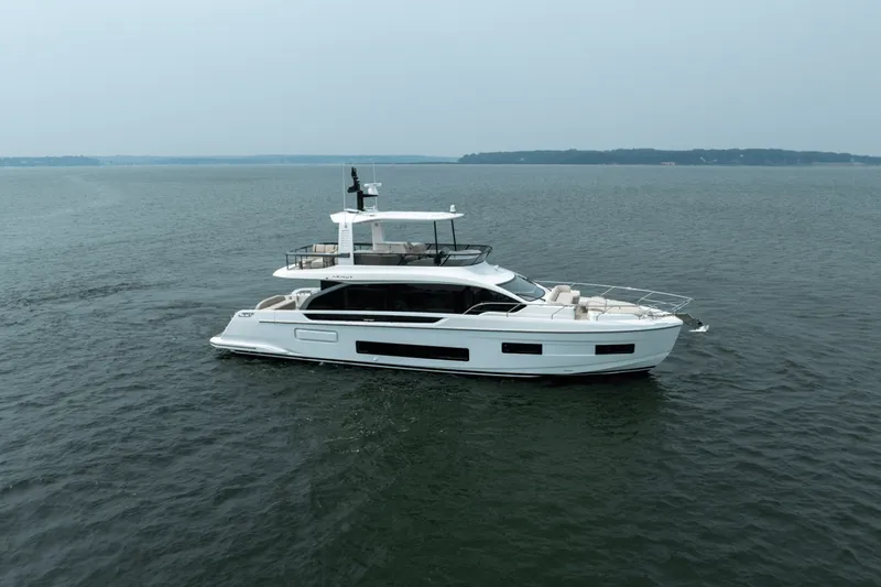 Slide: The Image of Azimut Fly 62 2026 - 5581045