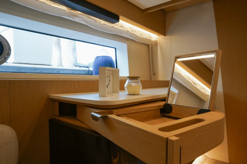 Slide: The Image of Azimut Fly 62 2026 - 5581092