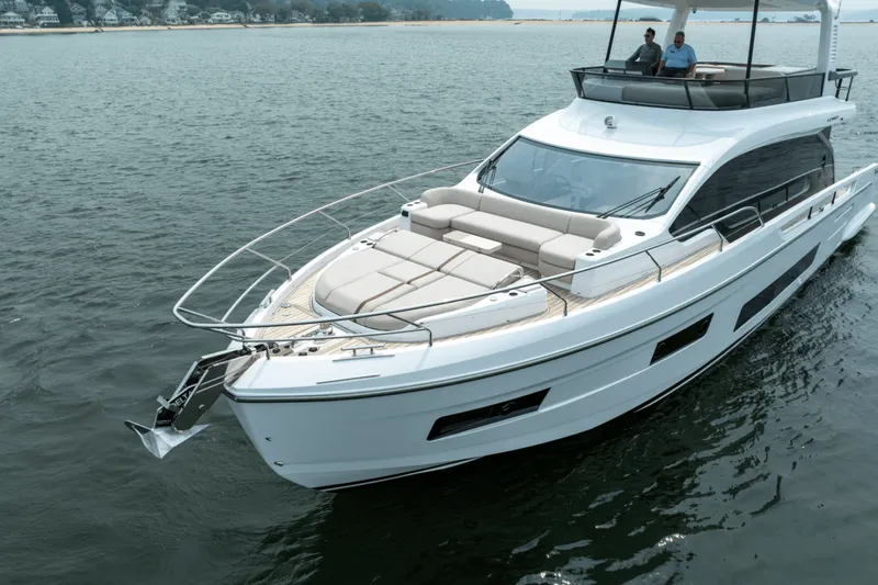 Slide: The Image of Azimut Fly 62 2026 - 5581114