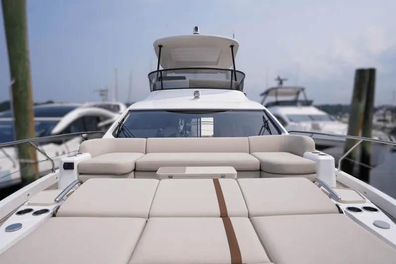 Slide: The Image of Azimut Fly 62 2026 - 5581116