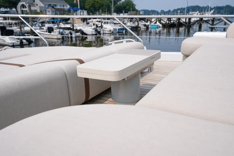 Slide: The Image of Azimut Fly 62 2026 - 5581117