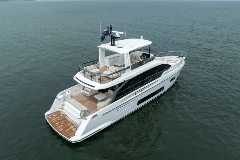 Slide: The Image of Azimut Fly 62 2026 - 5581119