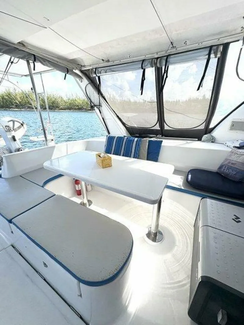 Slide: The Image of Robertson & Caine 47 1998 - 5581204