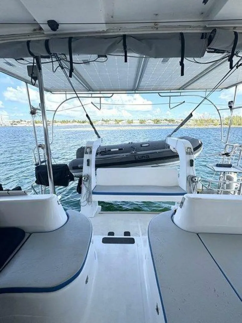 Slide: The Image of Robertson & Caine 47 1998 - 5581207