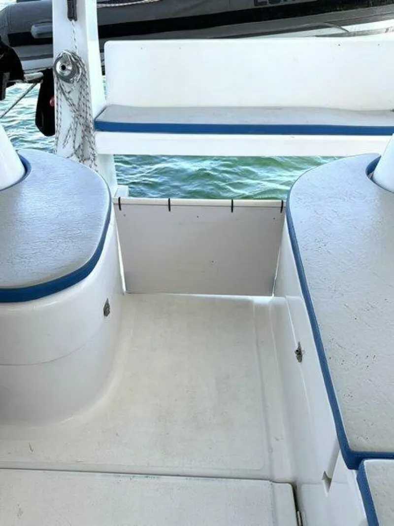 Slide: The Image of Robertson & Caine 47 1998 - 5581208