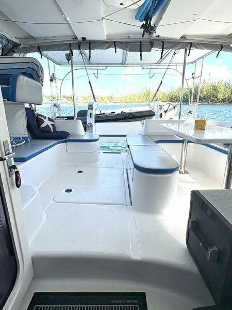 Slide: The Image of Robertson & Caine 47 1998 - 5581209