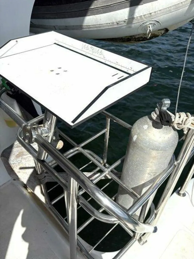 Slide: The Image of Robertson & Caine 47 1998 - 5581213