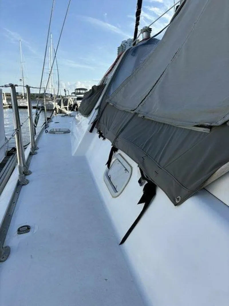 Slide: The Image of Robertson & Caine 47 1998 - 5581220