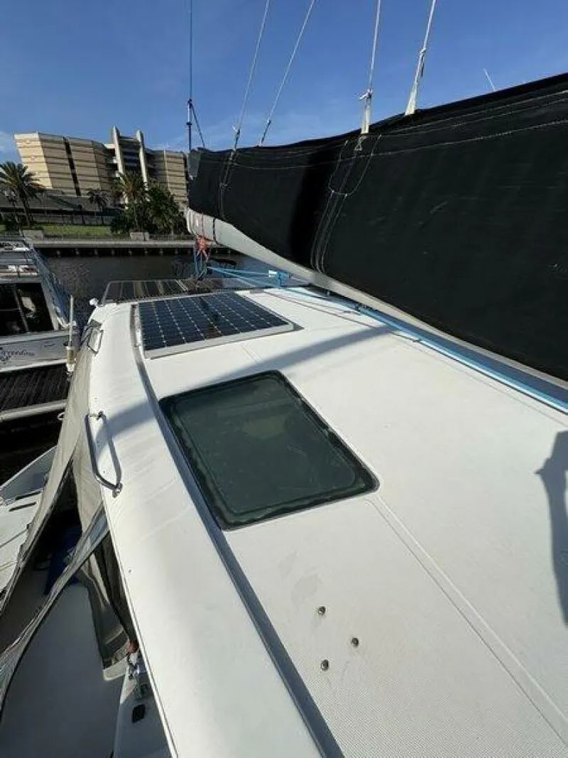 Slide: The Image of Robertson & Caine 47 1998 - 5581223