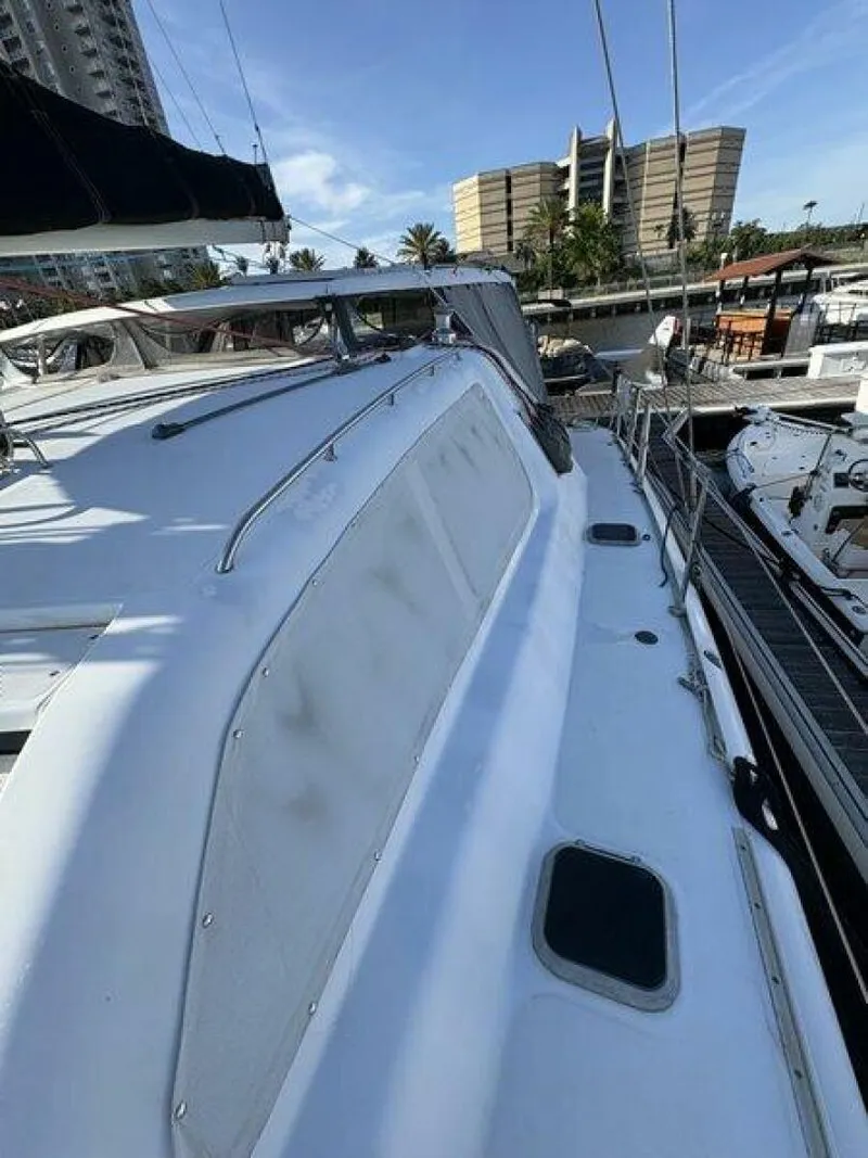 Slide: The Image of Robertson & Caine 47 1998 - 5581224