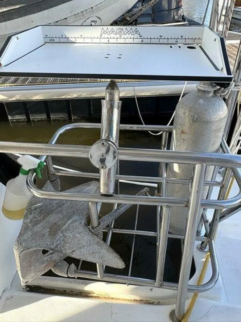 Slide: The Image of Robertson & Caine 47 1998 - 5581226