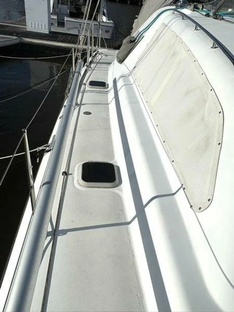 Slide: The Image of Robertson & Caine 47 1998 - 5581228