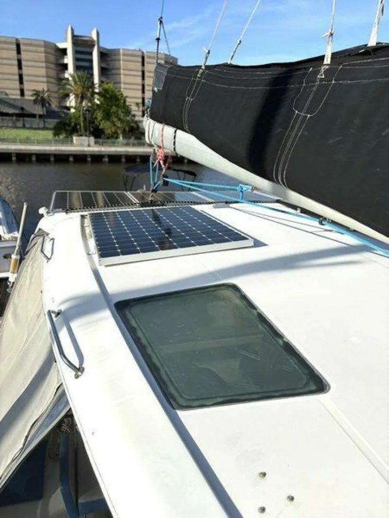 Slide: The Image of Robertson & Caine 47 1998 - 5581229