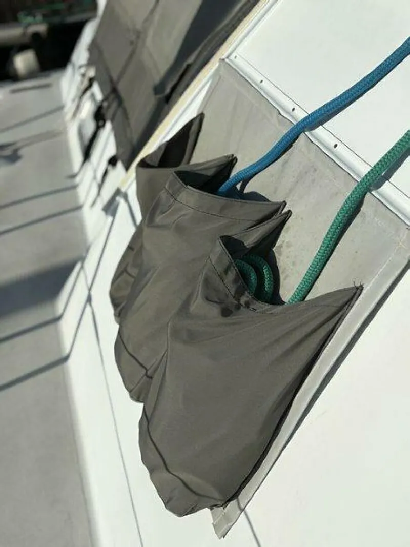 Slide: The Image of Robertson & Caine 47 1998 - 5581233