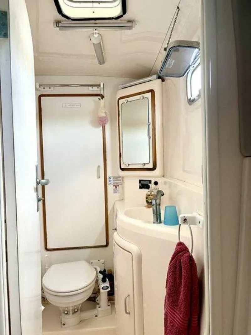 Slide: The Image of Robertson & Caine 47 1998 - 5581264