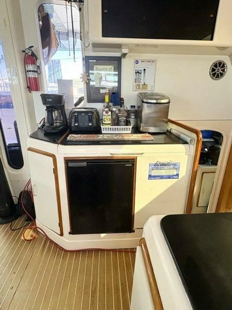 Slide: The Image of Robertson & Caine 47 1998 - 5581265