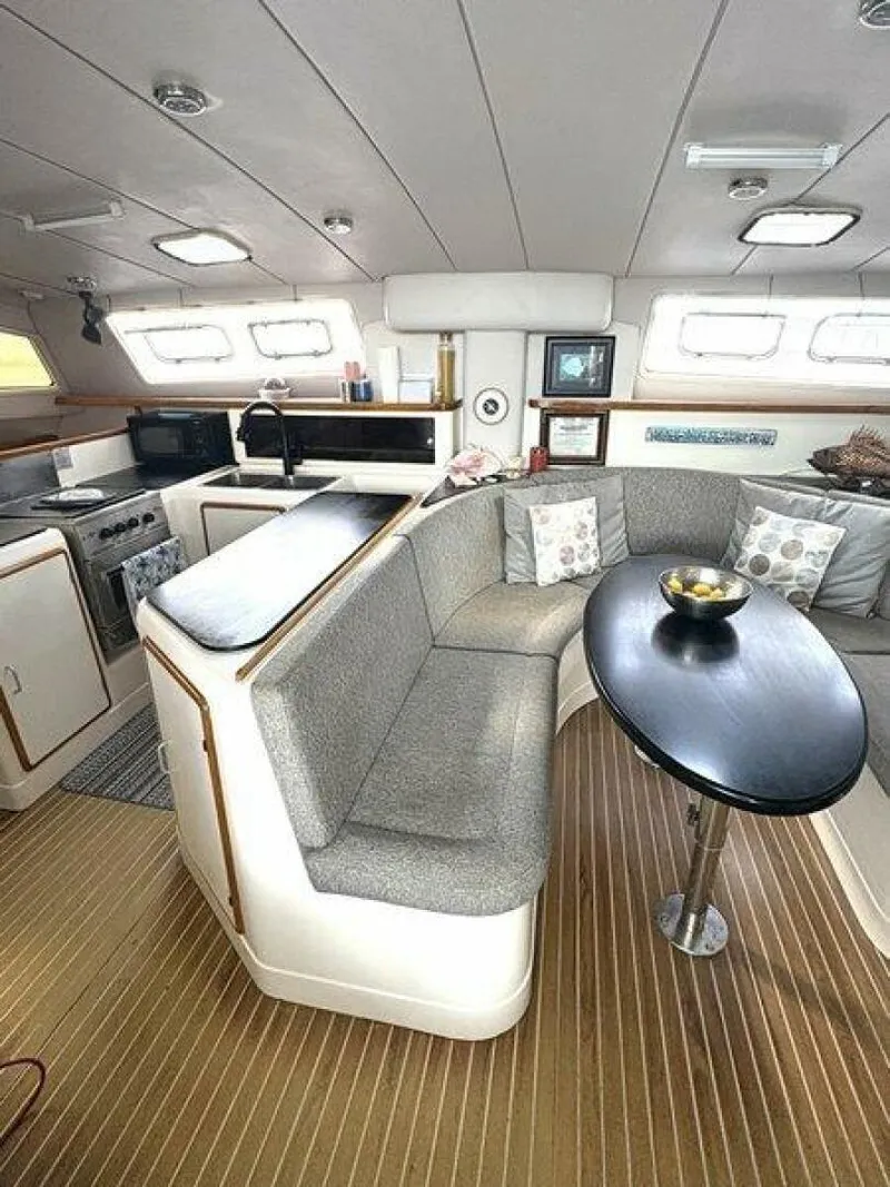 Slide: The Image of Robertson & Caine 47 1998 - 5581274