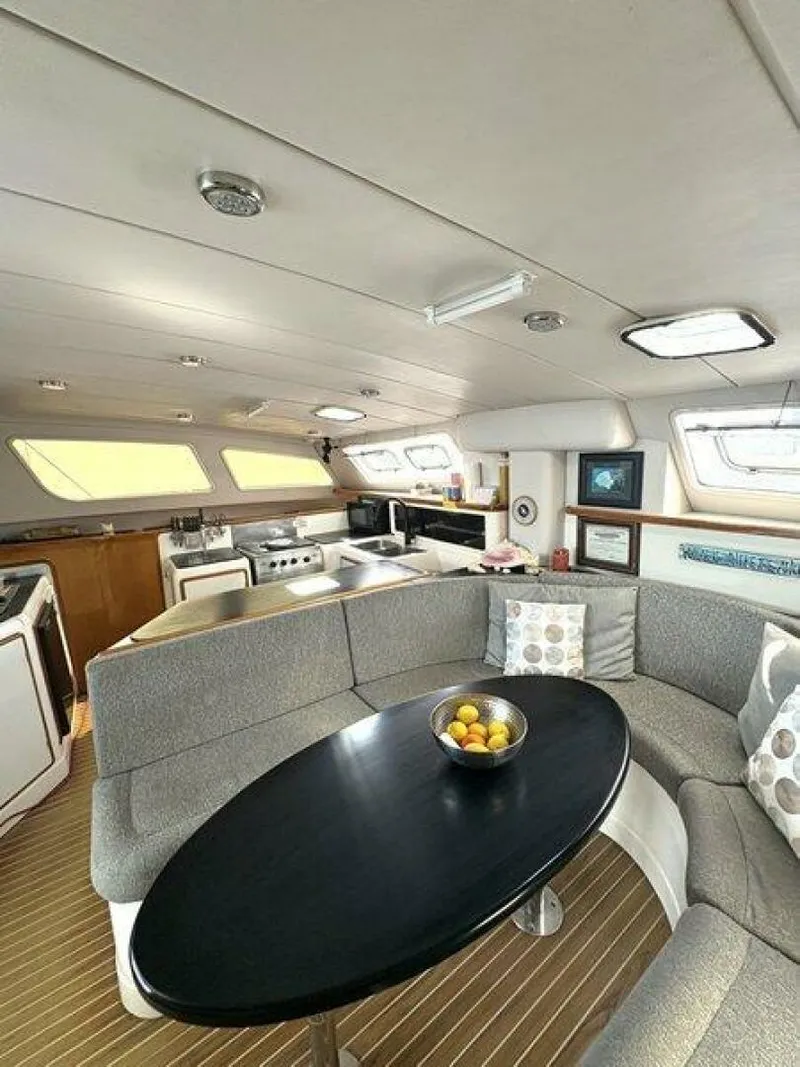 Slide: The Image of Robertson & Caine 47 1998 - 5581278